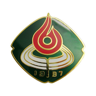 खरीदें Customized Soft Enamel Pin Badge for Items with Fast Lead Time and Competitive Prices ऑनलाइन निर्माण